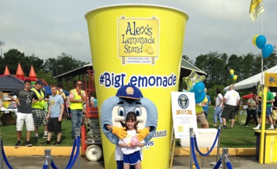Auntie Anne’s helped the Adkins family of Lindenwold, NJ set a new Guinness World Record for the largest cup of soft drink 