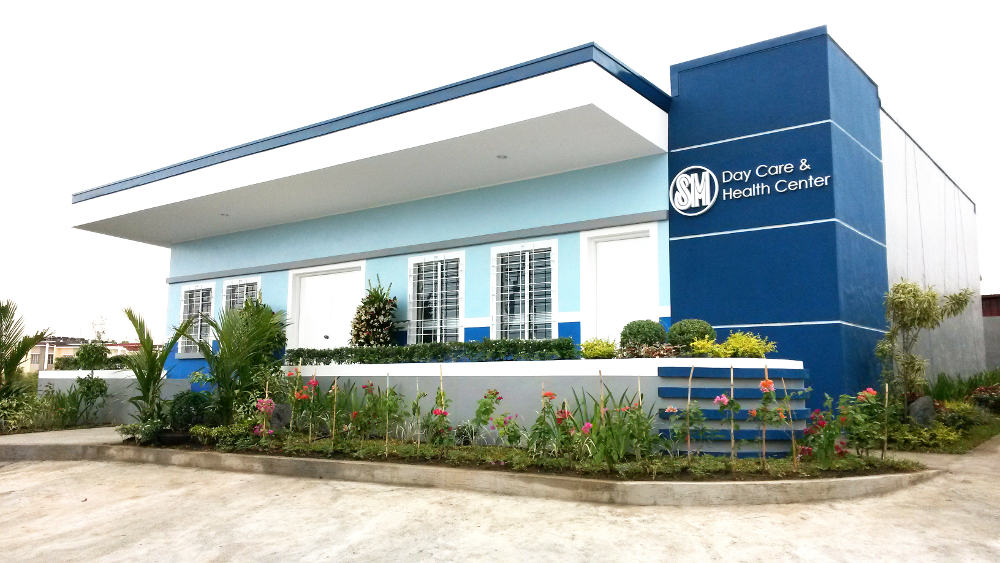 Philippines: SM Foundation donates brand new daycare and health center to the residents of Pasong Kawayan II in General Trias, Cavite 