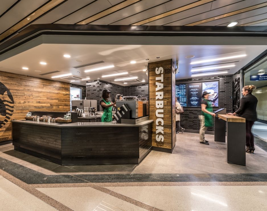 Chicago's first Starbucks express format store opens in Union Station