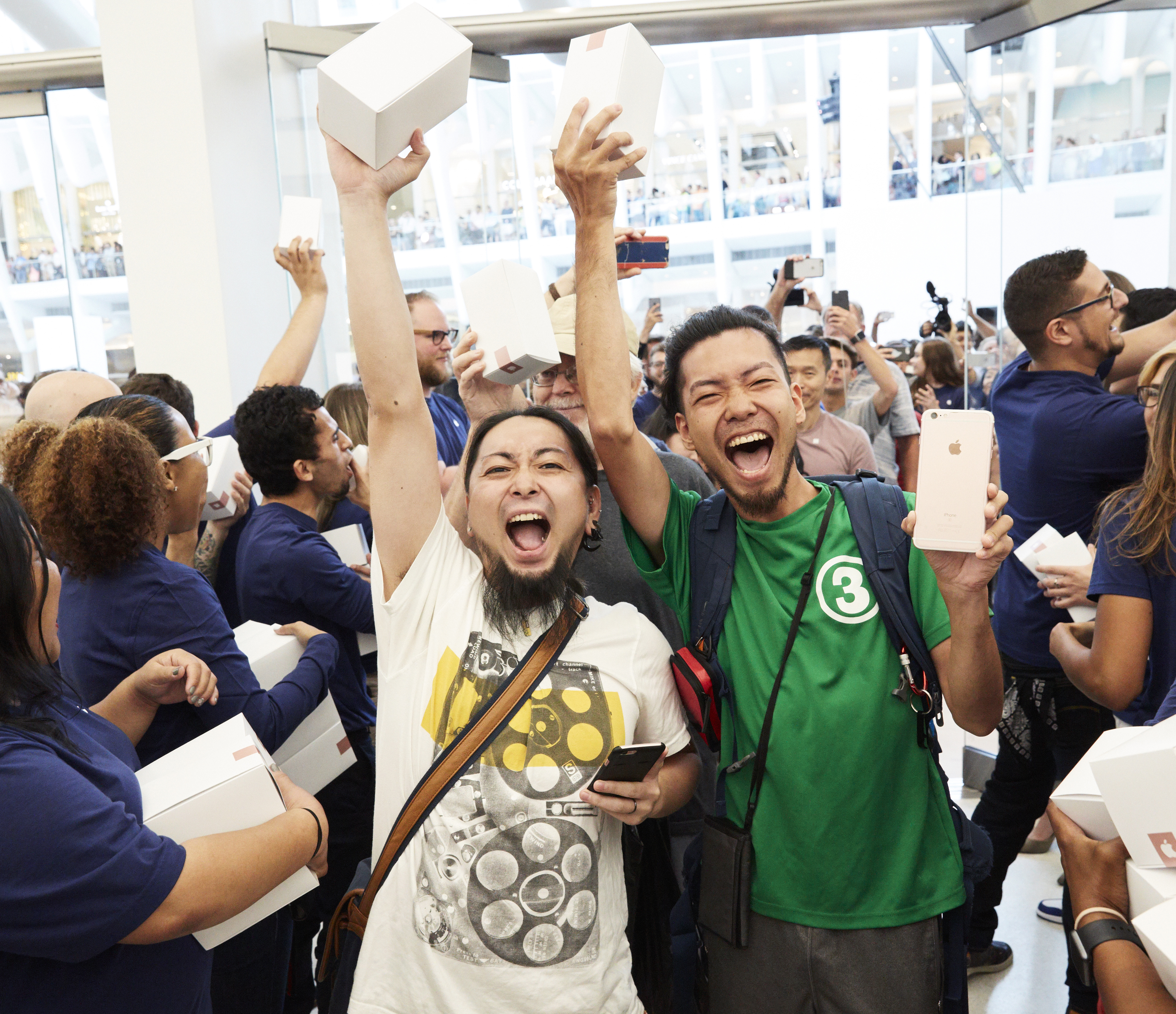 Apple opens its 10th New York City retail store at the World Trade Center 