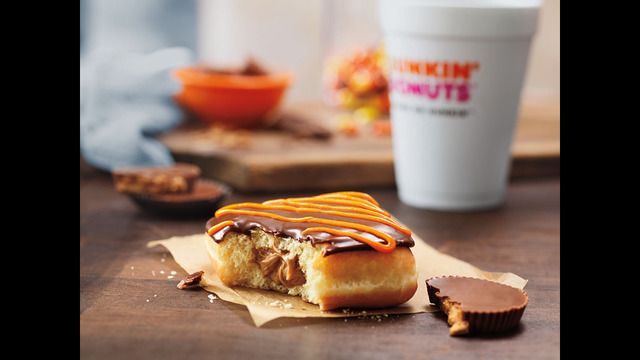 Dunkin’ Donuts announces the return of REESE’S Peanut Butter Square and favorite fall flavors 