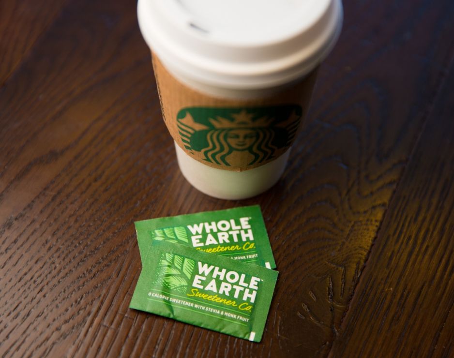 Starbucks adds Whole Earth Sweetener Company’s Nature Sweet packets to its condiment bar 