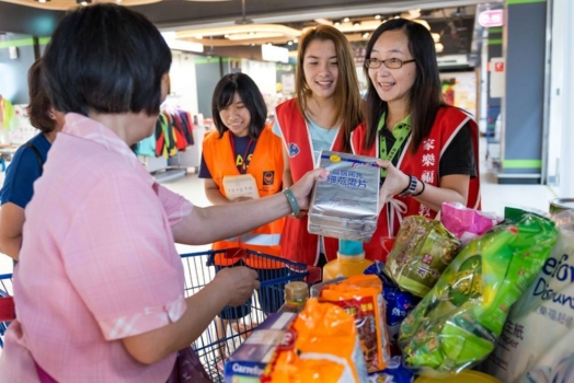 2000 Carrefour stores in 10 different countries participate in the fourth international food collection campaign 