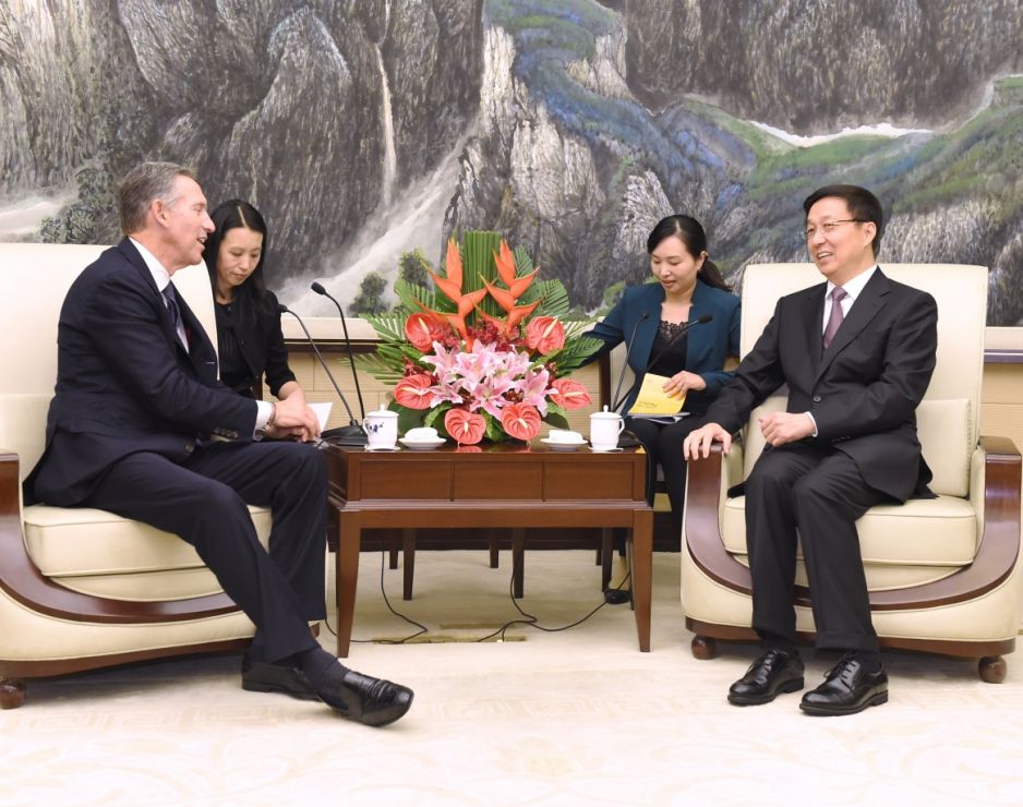Starbucks CEO Howard Schultz met with the Shanghai Party Secretary Mr Han Zheng 